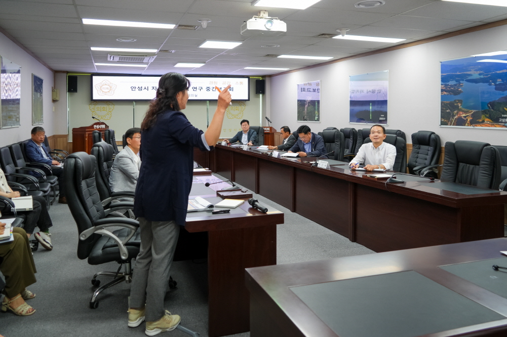 '의원연구단체 중간 보고회' 게시글의 사진(7)