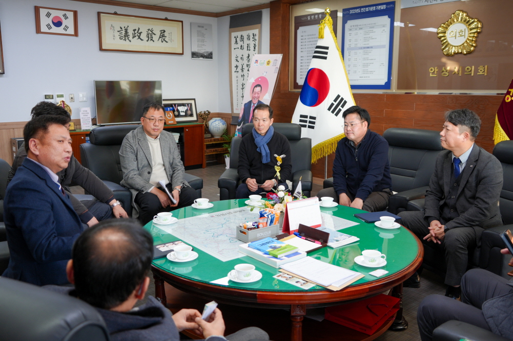 '신임 농어촌공사 지사장 의회 방문' 게시글의 사진(11)