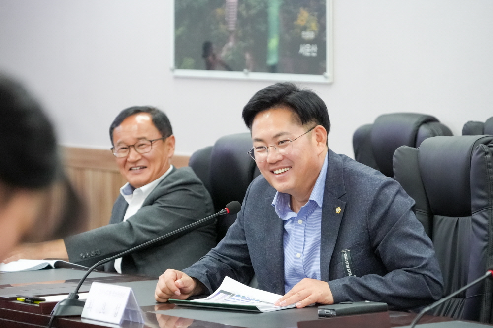 '의원연구단체 중간 보고회' 게시글의 사진(6)