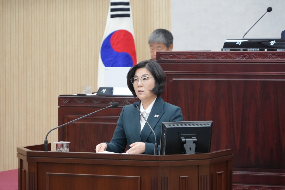 '제235회 제2차 정례회' 게시글의 사진(15)