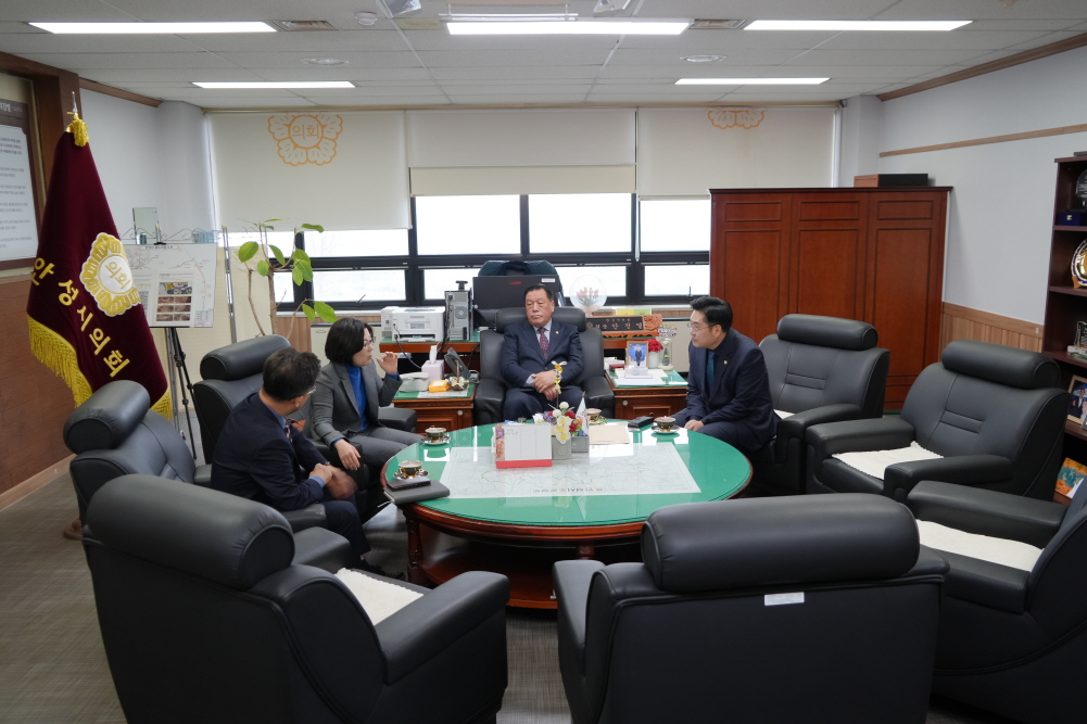 '안성시의회 안성시 차담회' 게시글의 사진(8)