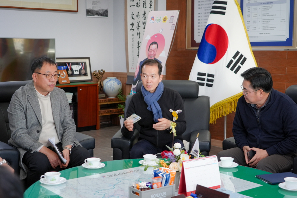 '신임 농어촌공사 지사장 의회 방문' 게시글의 사진(9)