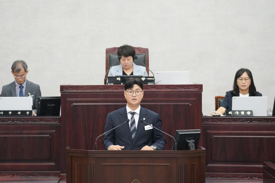'제242회 안성시의회 임시회 제2차 본회의' 게시글의 사진(14)