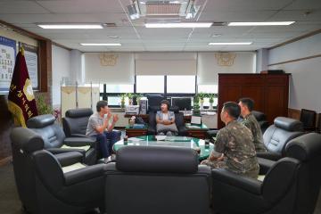 제172보병여단장 방문 및 차담