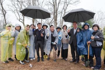 비봉산지킴이 나무심기행사