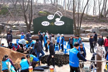 국사봉산악회 나무심기 행사