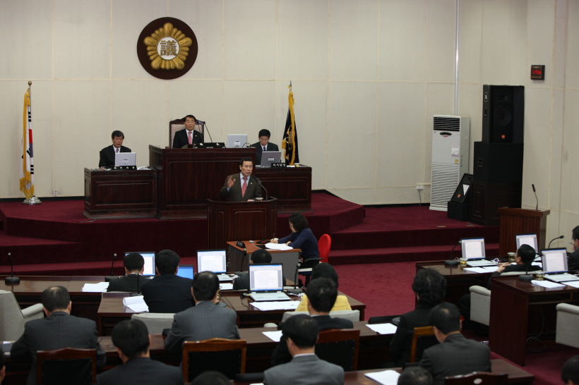 '제96회 임시회 본회의' 게시글의 사진(3)