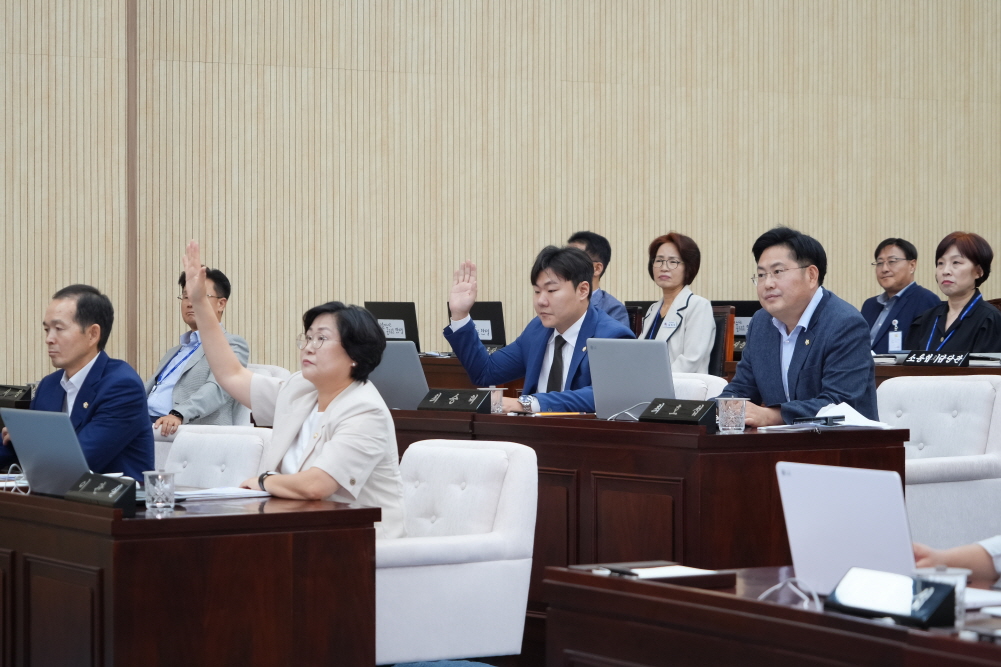 '제233회 안성시의회 임시회 1차본회의' 게시글의 사진(21)