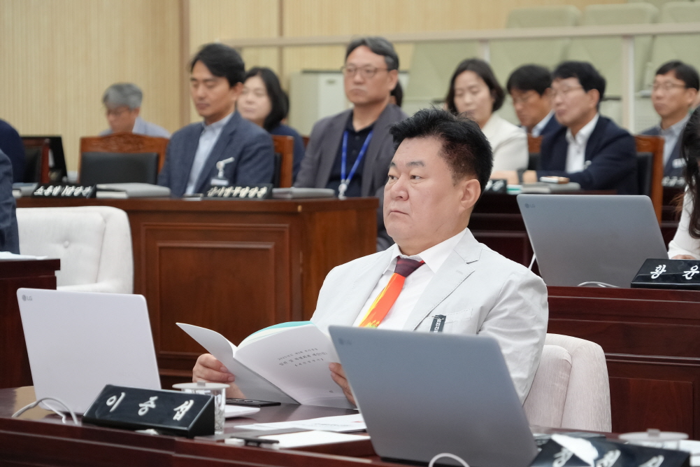 '제233회 안성시의회 임시회 1차본회의' 게시글의 사진(9)