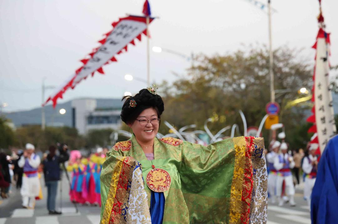 '2023 안성맞춤 남사당 바우덕이축제 길놀이 퍼레이드' 게시글의 사진(16)