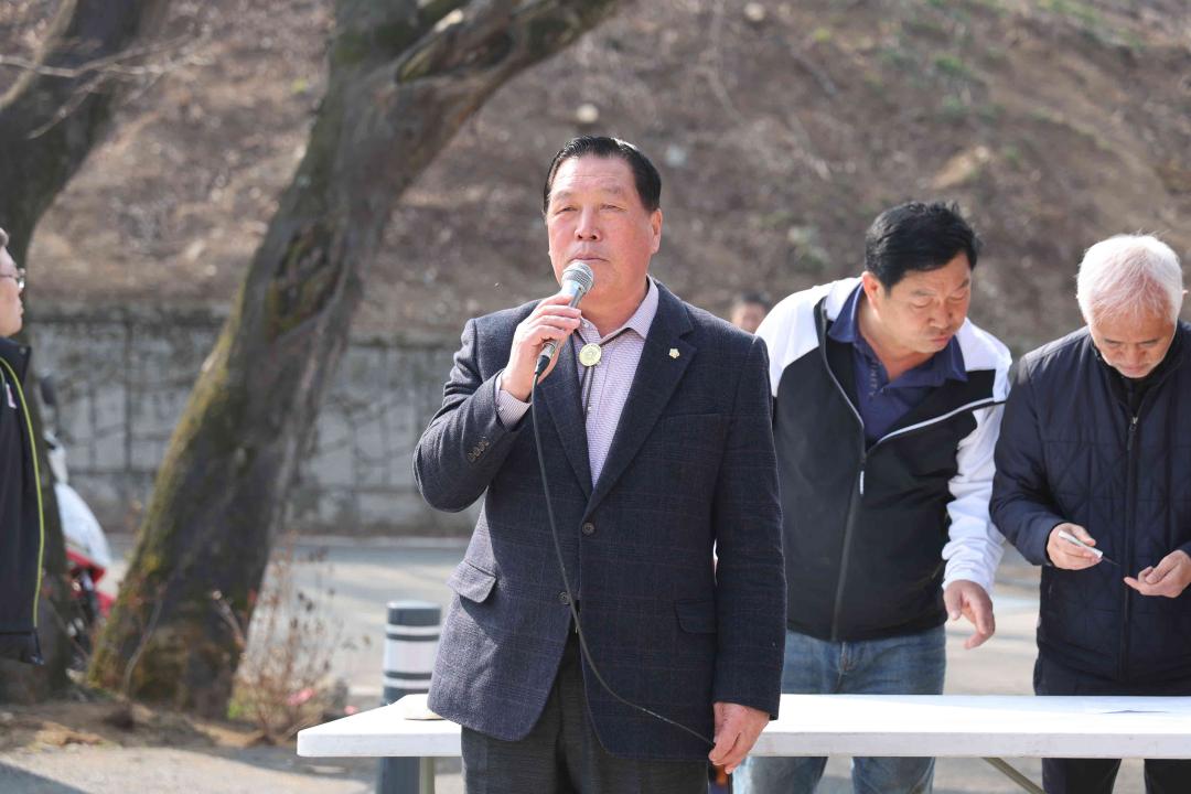 '2024년 안성맞춤 마을공동체 신장리 마을 꽃밭 가꾸기 행사' 게시글의 사진(3)