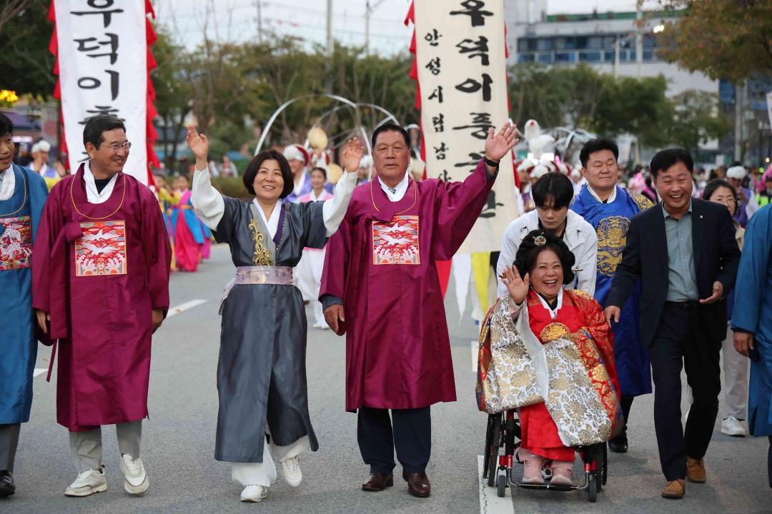 '2023 안성맞춤 남사당 바우덕이축제 길놀이 퍼레이드' 게시글의 사진(9)